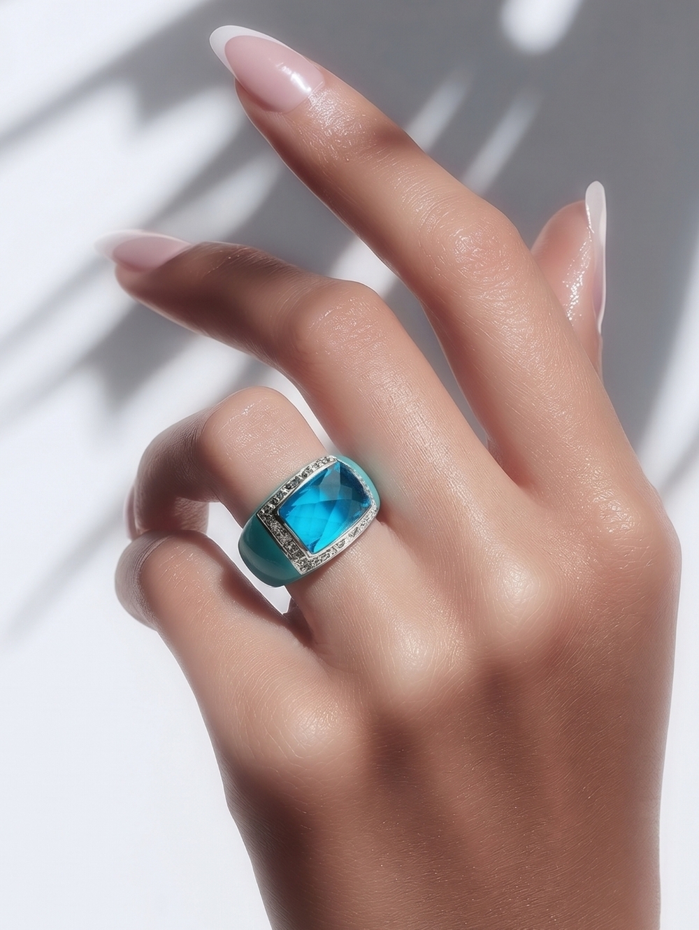 Nwt Swarovski Elements Turquoise Blue Crystal enamel dome ring size 6